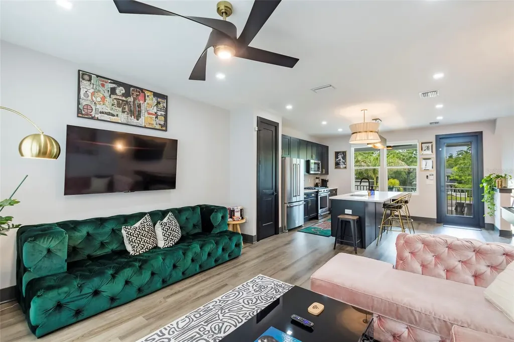 33 29th Street N St Petersburg FL 33713
