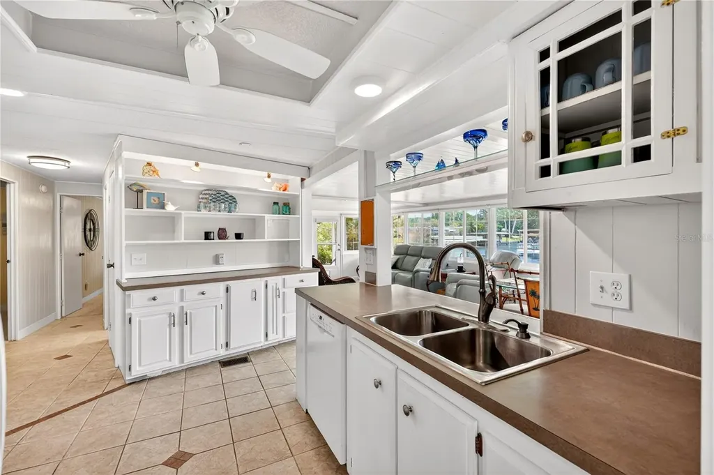 957 Todd Way Tavares FL 32778