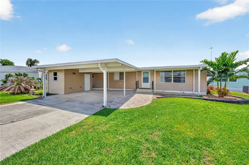 957 Todd Way Tavares FL 32778