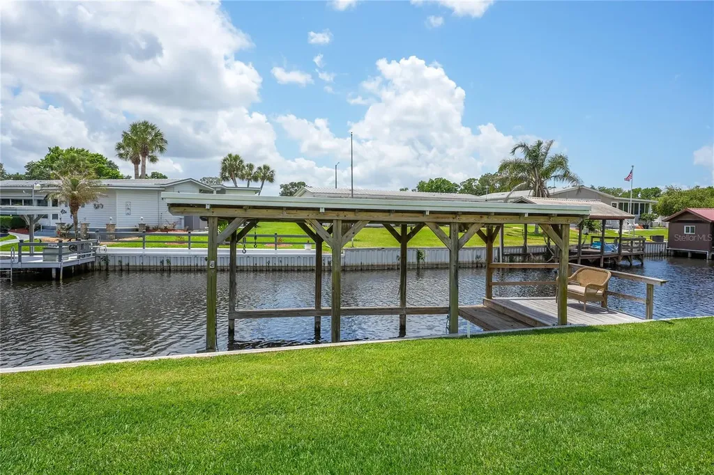 957 Todd Way Tavares FL 32778