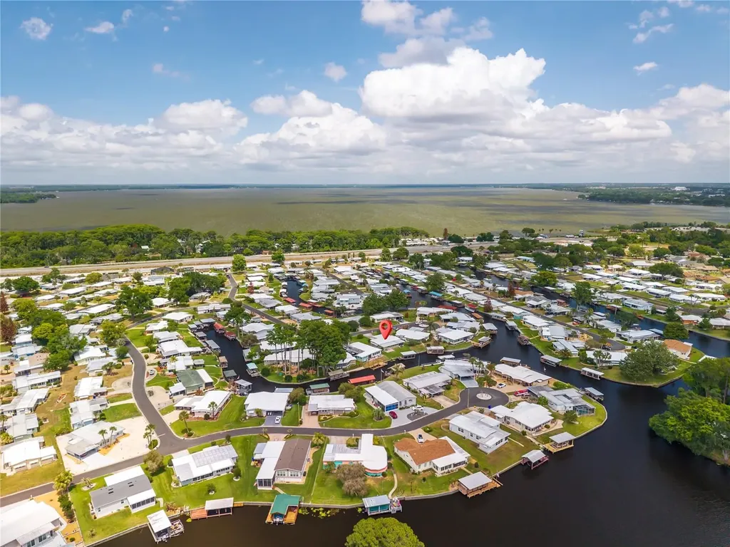 957 Todd Way Tavares FL 32778