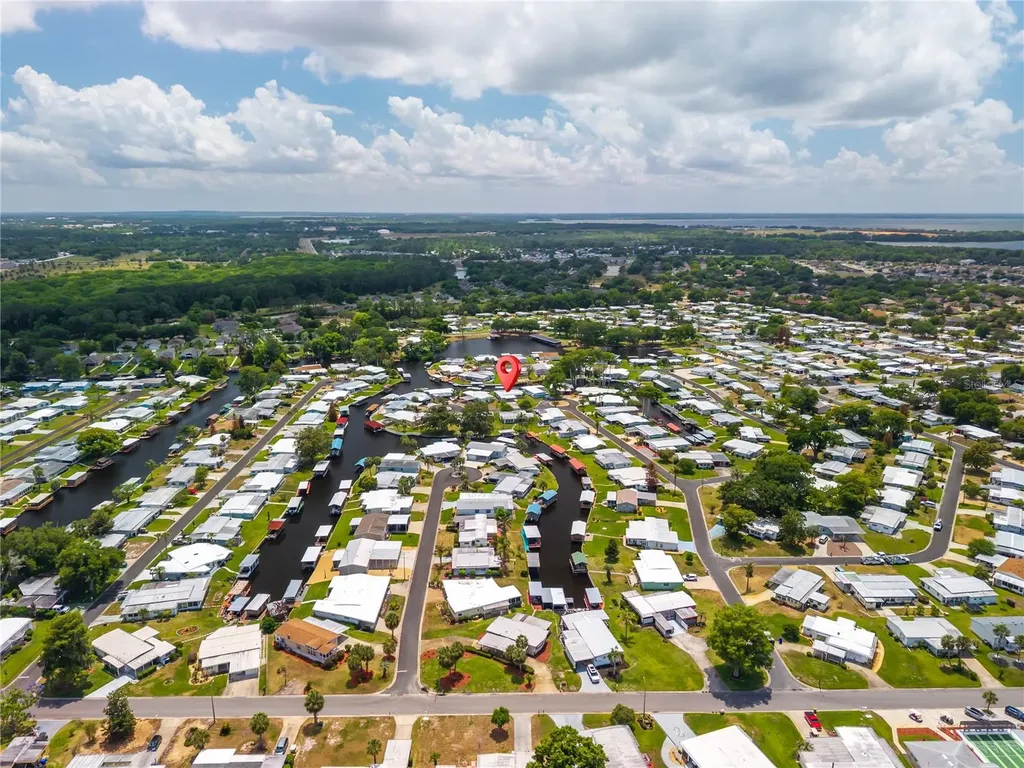 957 Todd Way Tavares FL 32778