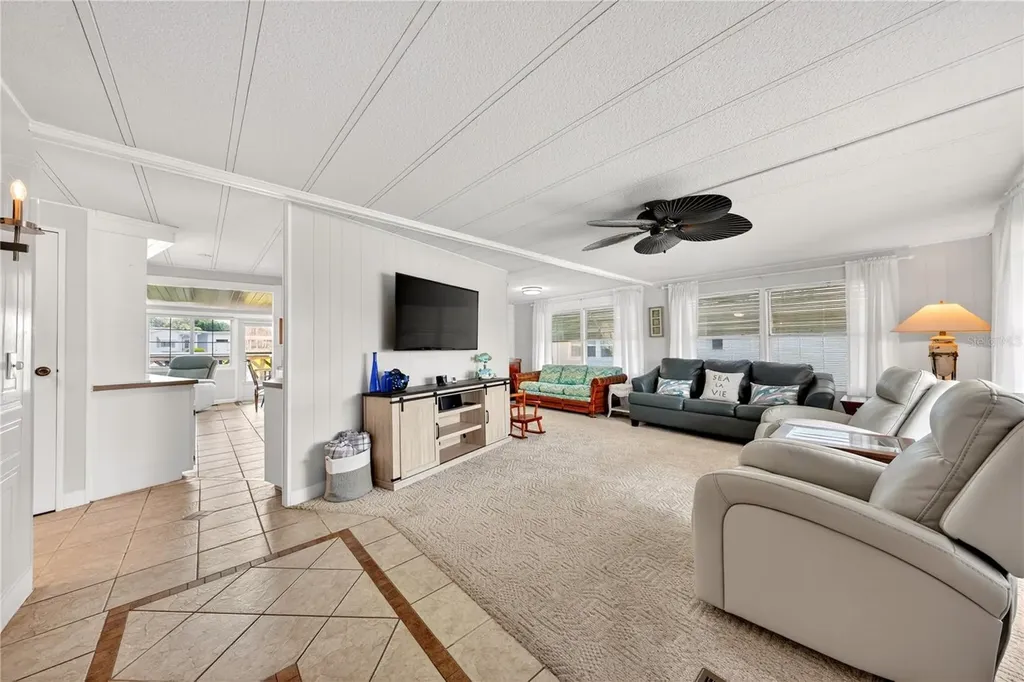 957 Todd Way Tavares FL 32778