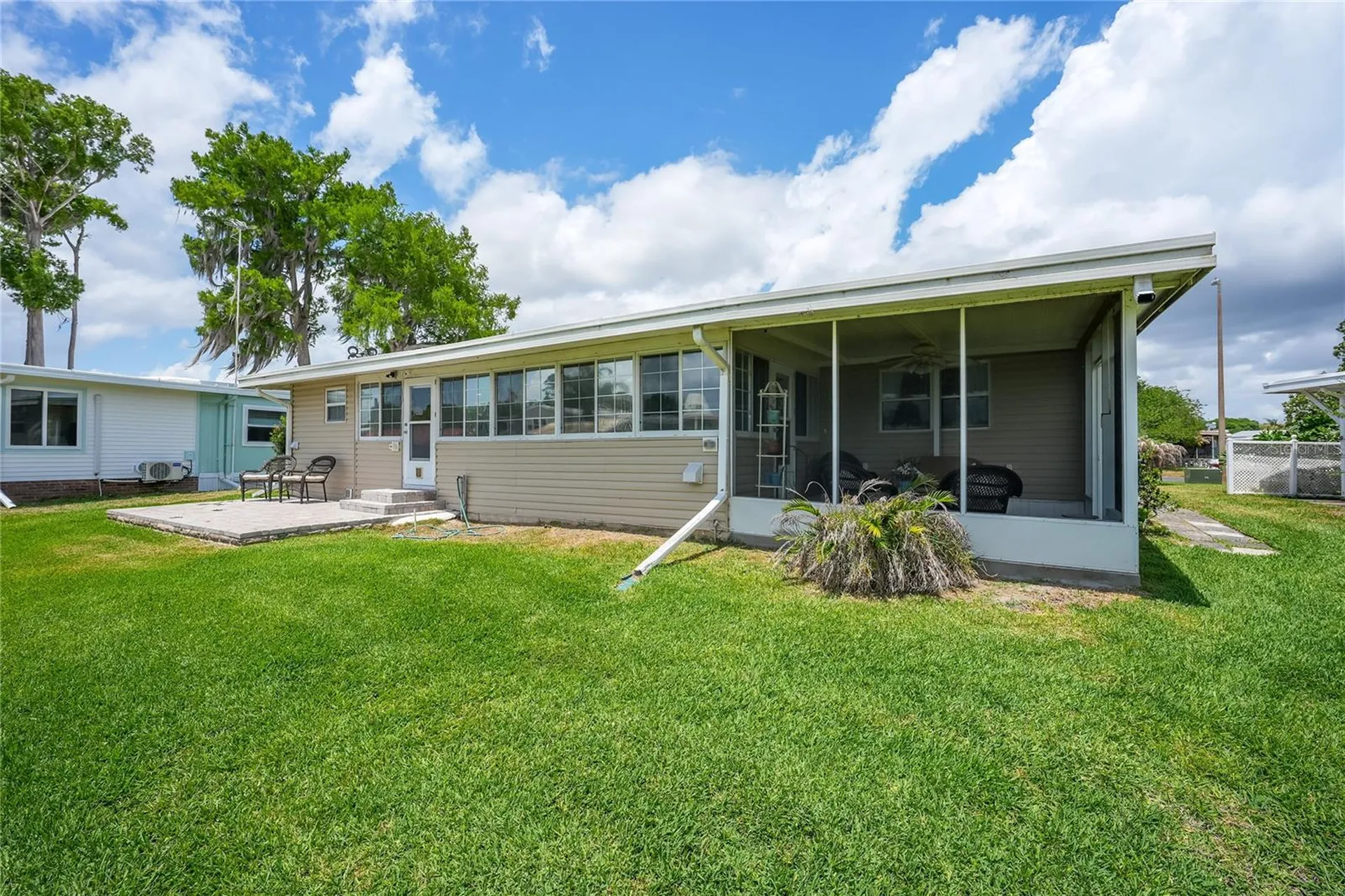 957 Todd Way Tavares FL 32778