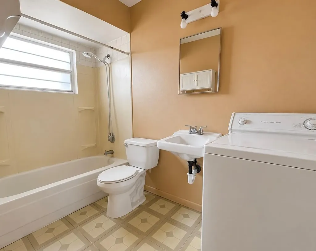 8604 N Branch Avenue Tampa FL 33604