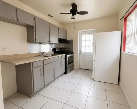 8604 N Branch Avenue Tampa FL 33604