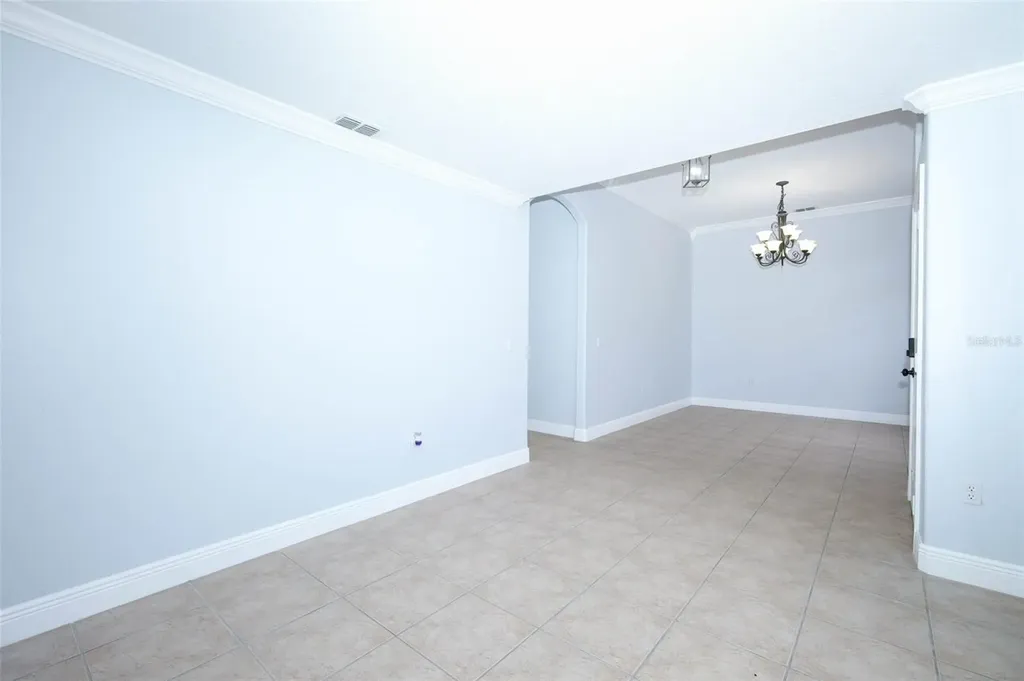 2106 The Oaks Boulevard Kissimmee FL 34746
