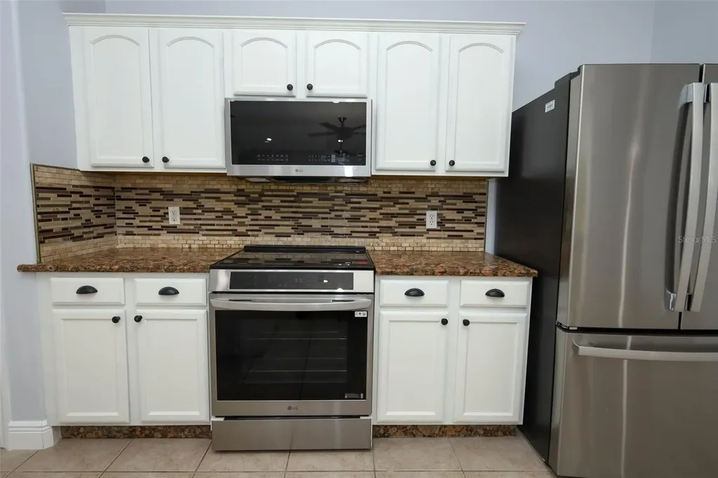 2106 The Oaks Boulevard Kissimmee FL 34746