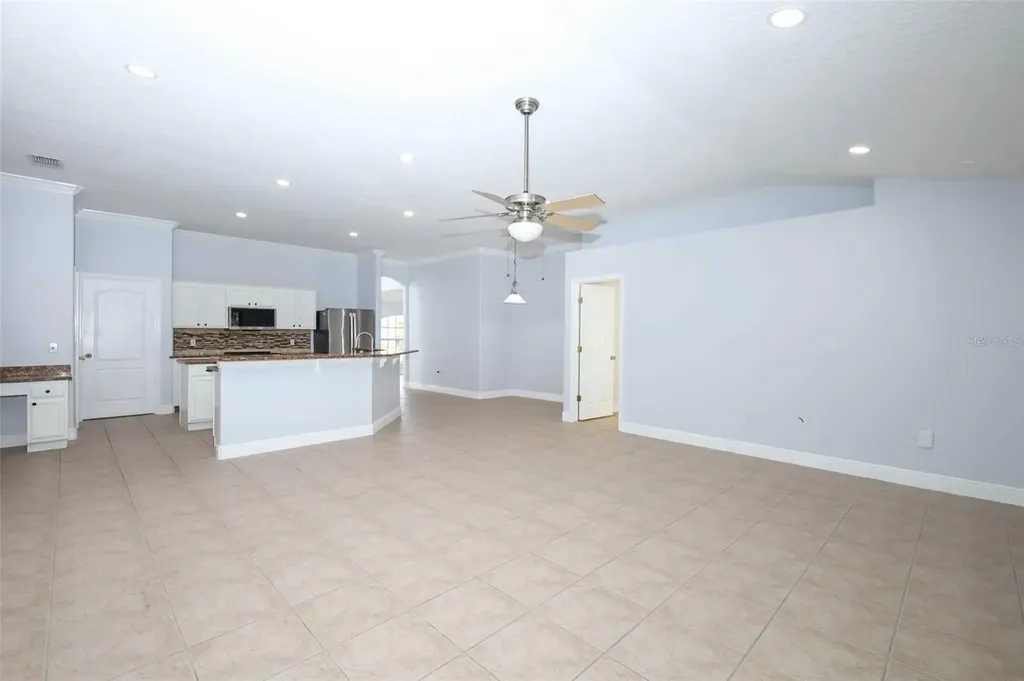 2106 The Oaks Boulevard Kissimmee FL 34746