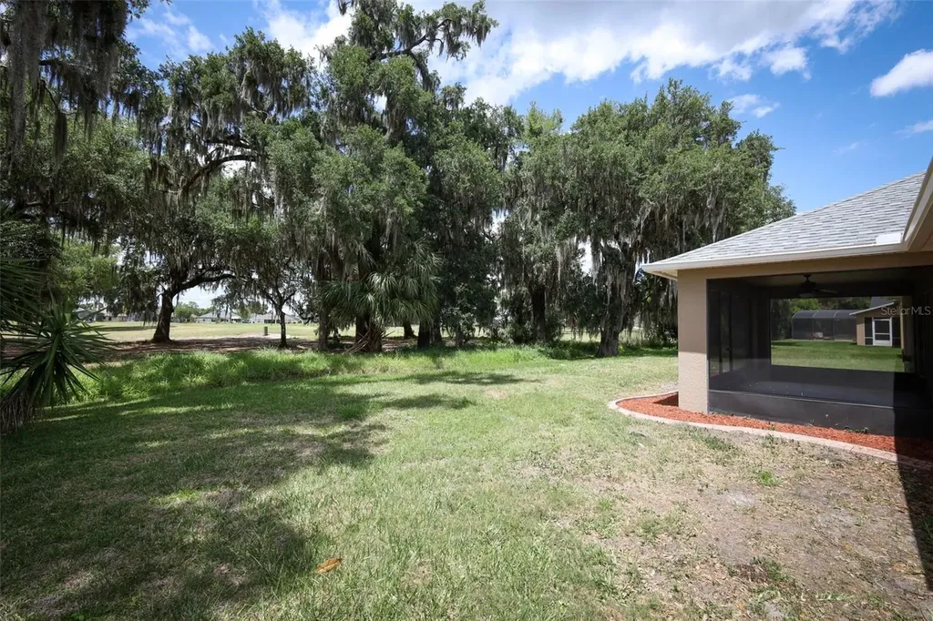 2106 The Oaks Boulevard Kissimmee FL 34746