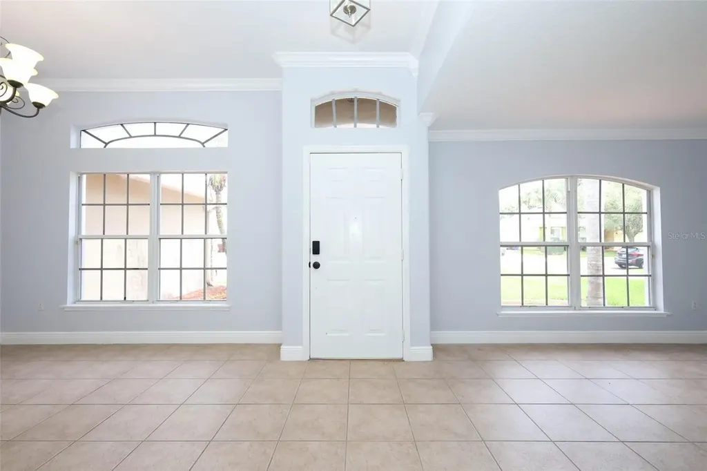 2106 The Oaks Boulevard Kissimmee FL 34746