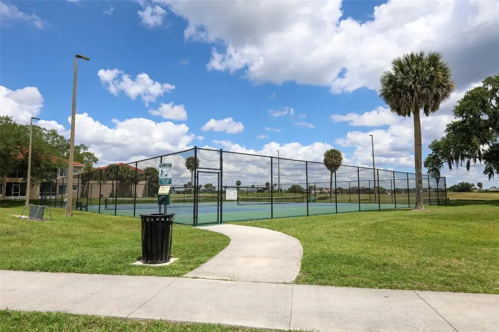 2106 The Oaks Boulevard Kissimmee FL 34746