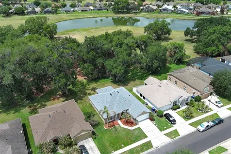 2106 The Oaks Boulevard Kissimmee FL 34746