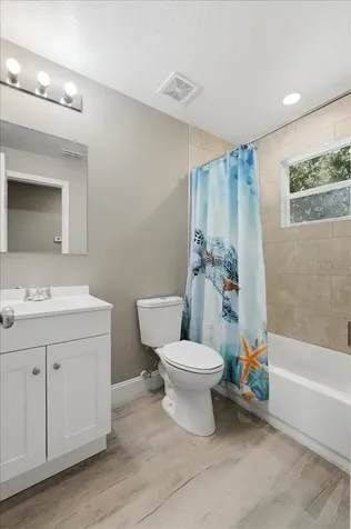13 E 8th Street Frostproof FL 33843