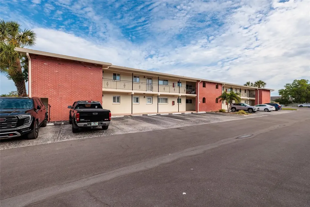 4550 Overlook Drive NE St Petersburg FL 33703