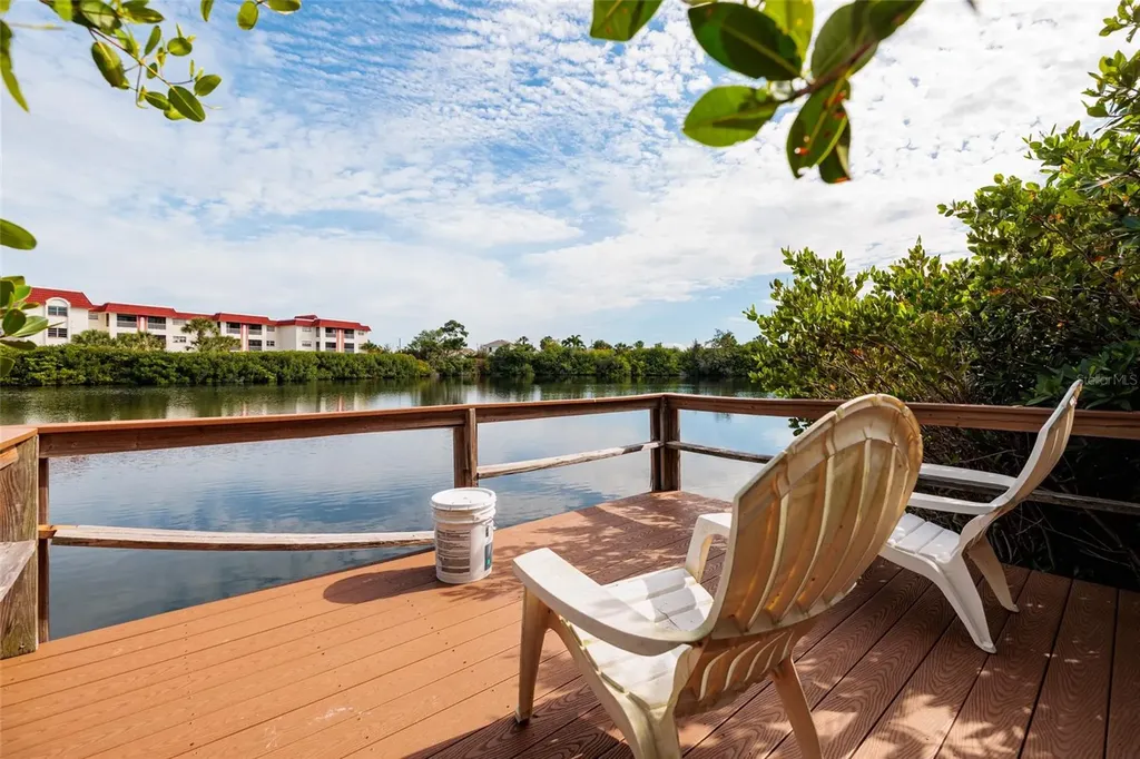 4550 Overlook Drive NE St Petersburg FL 33703