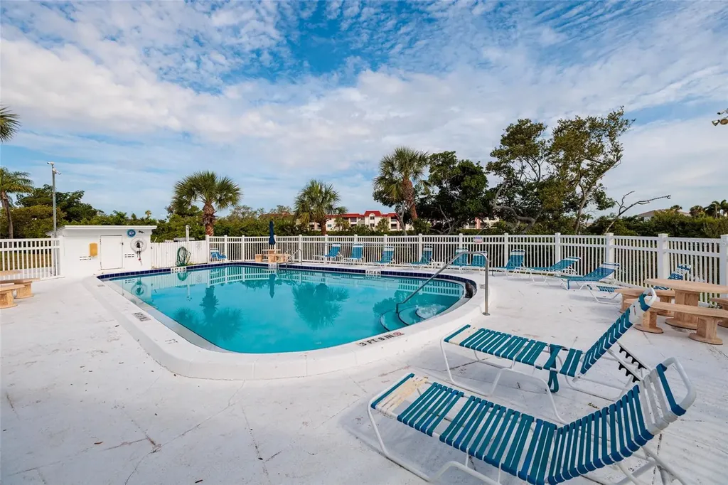 4550 Overlook Drive NE St Petersburg FL 33703