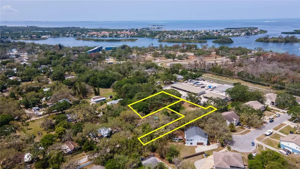 1810, 1814 Cemetery Road Holiday FL 34691