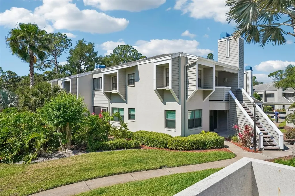 8727 Bardmoor Place Seminole FL 33777