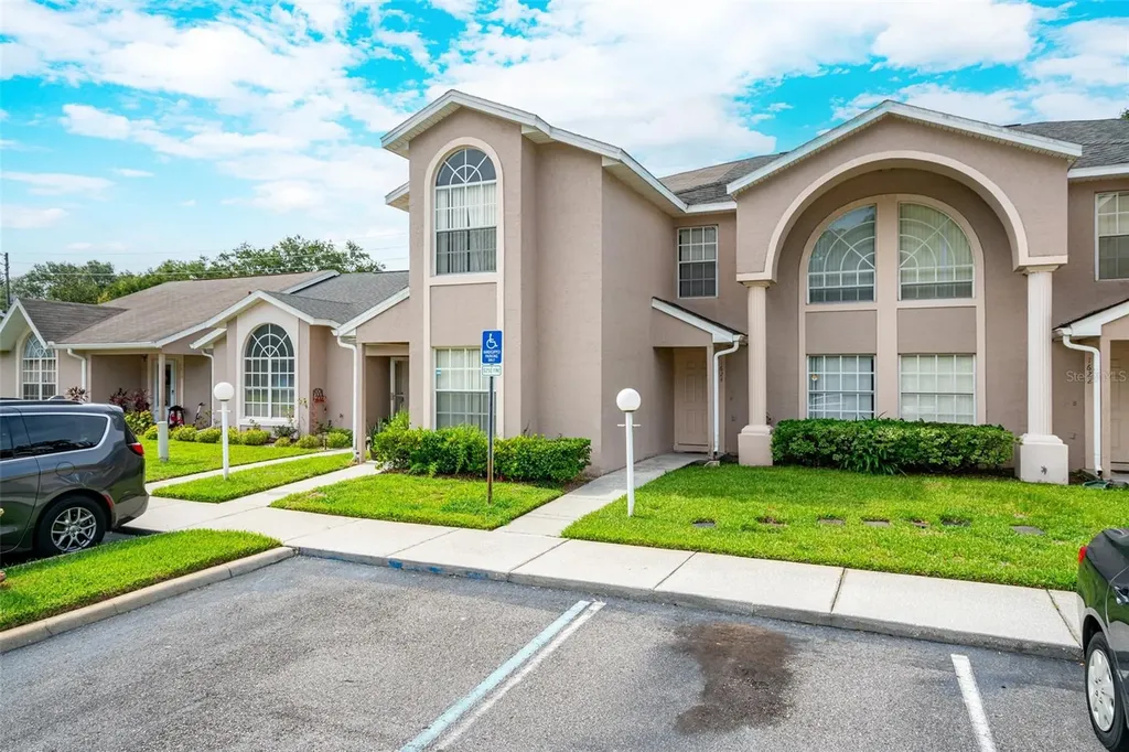 1624 Windsor Oak Court Kissimmee FL 34744