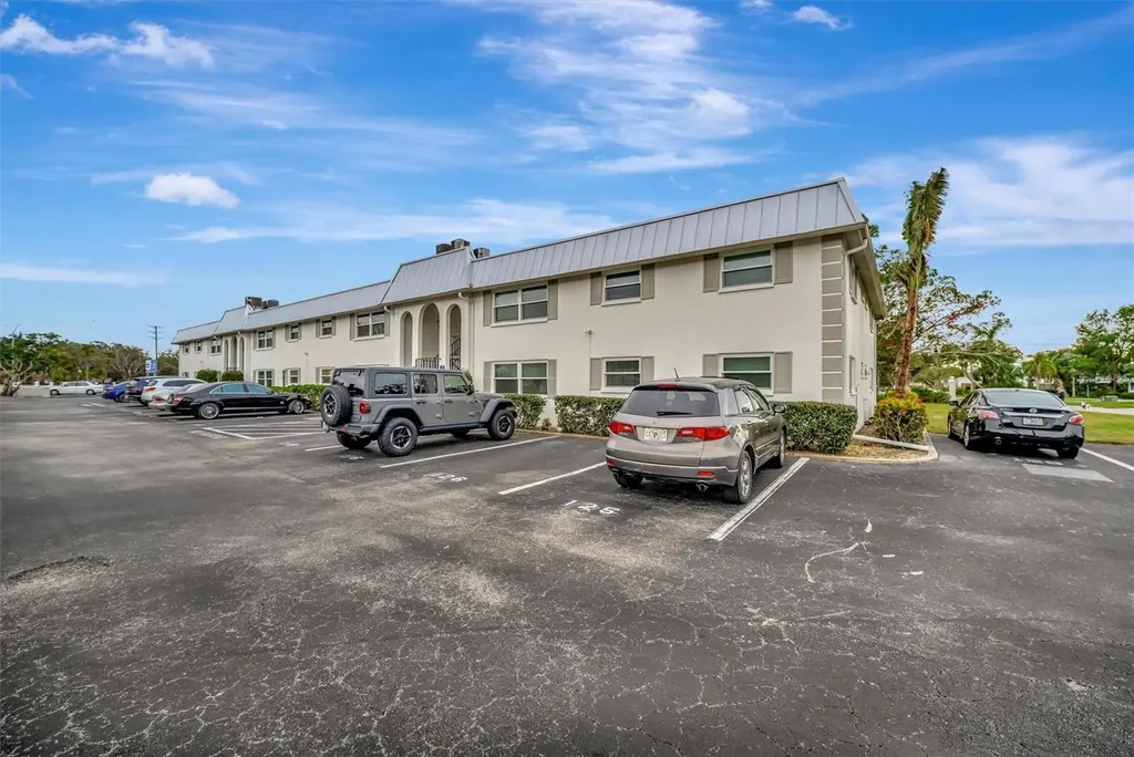 5800 Hollywood Boulevard Sarasota FL 34231