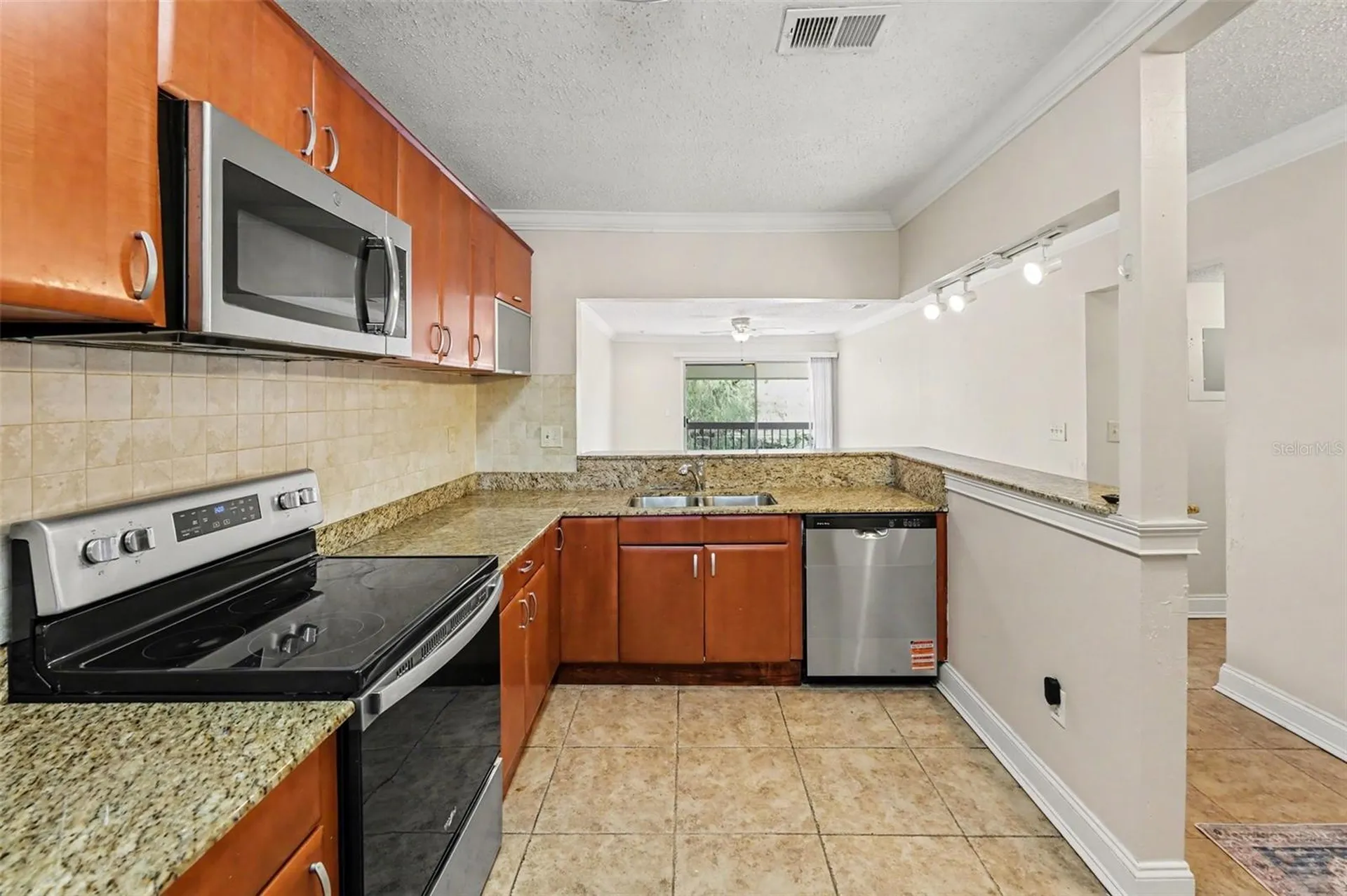 6334 Newtown Circle Tampa FL 33615