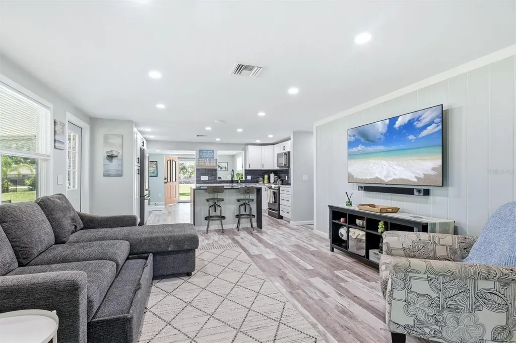 4300 Eastern Parkway Sarasota FL 34233