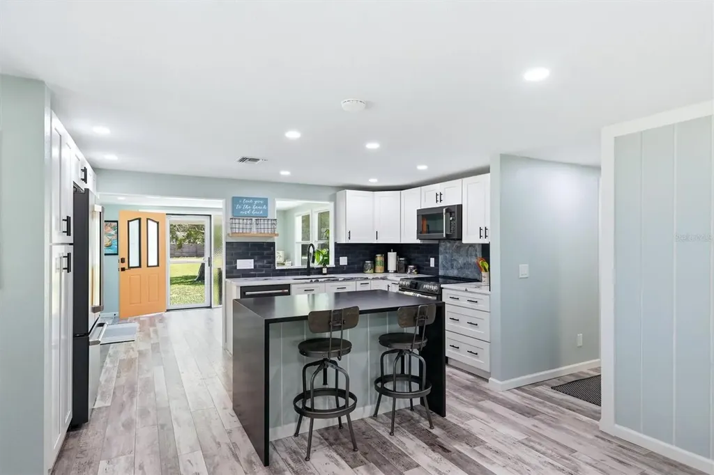 4300 Eastern Parkway Sarasota FL 34233