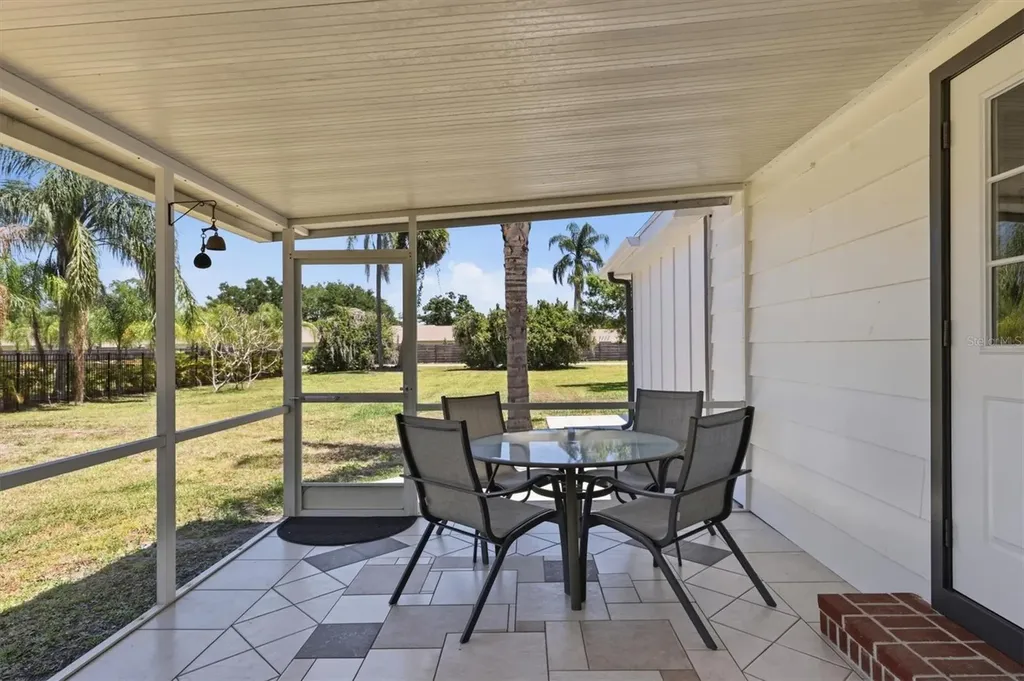4300 Eastern Parkway Sarasota FL 34233