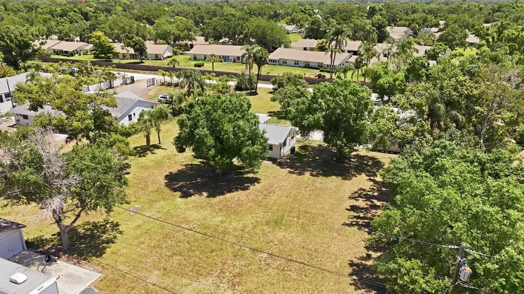 4300 Eastern Parkway Sarasota FL 34233