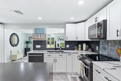 4300 Eastern Parkway Sarasota FL 34233