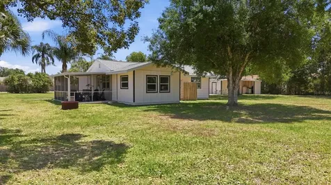 4300 Eastern Parkway Sarasota FL 34233