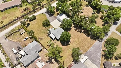 4300 Eastern Parkway Sarasota FL 34233
