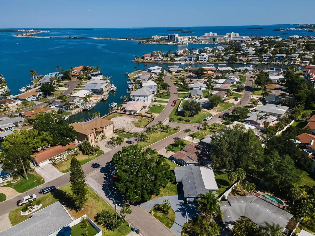 94 Nicholas Drive Dunedin FL 34698