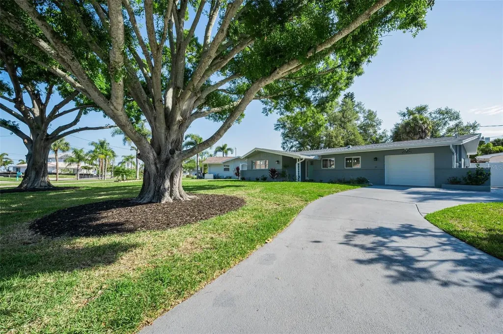 94 Nicholas Drive Dunedin FL 34698
