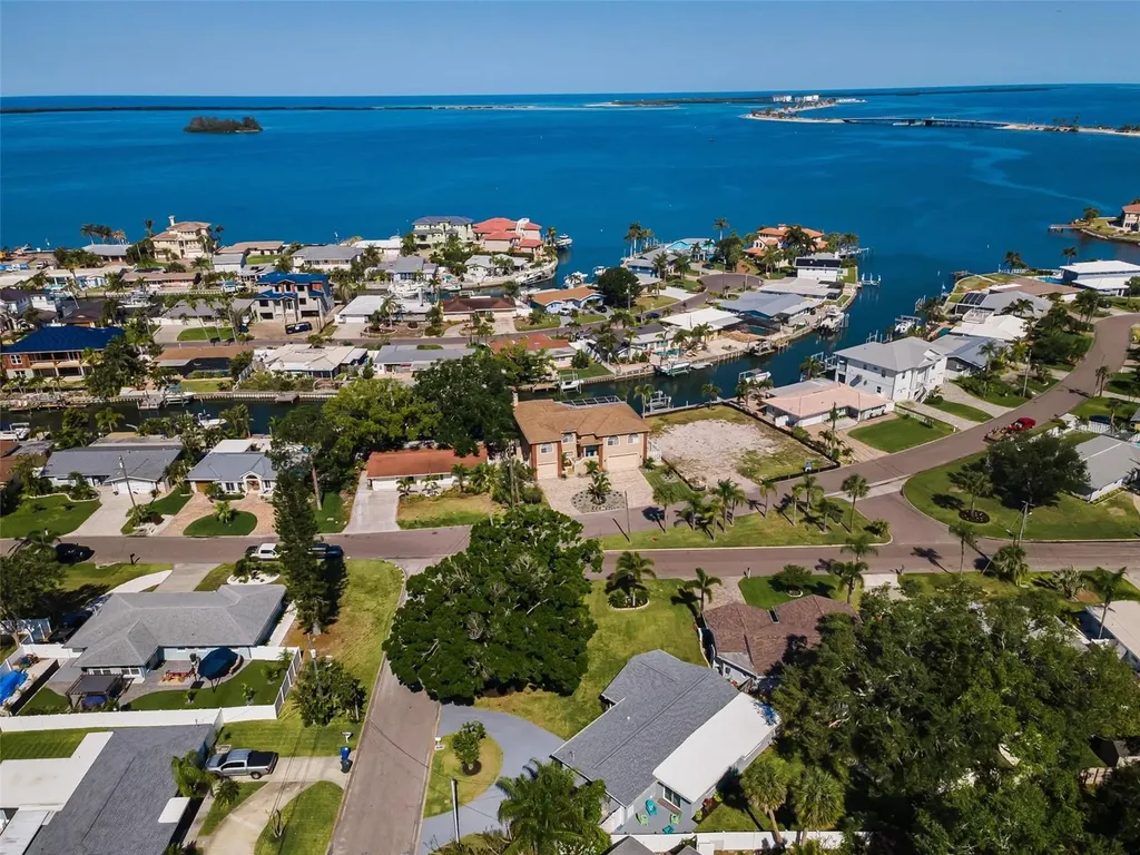 94 Nicholas Drive Dunedin FL 34698