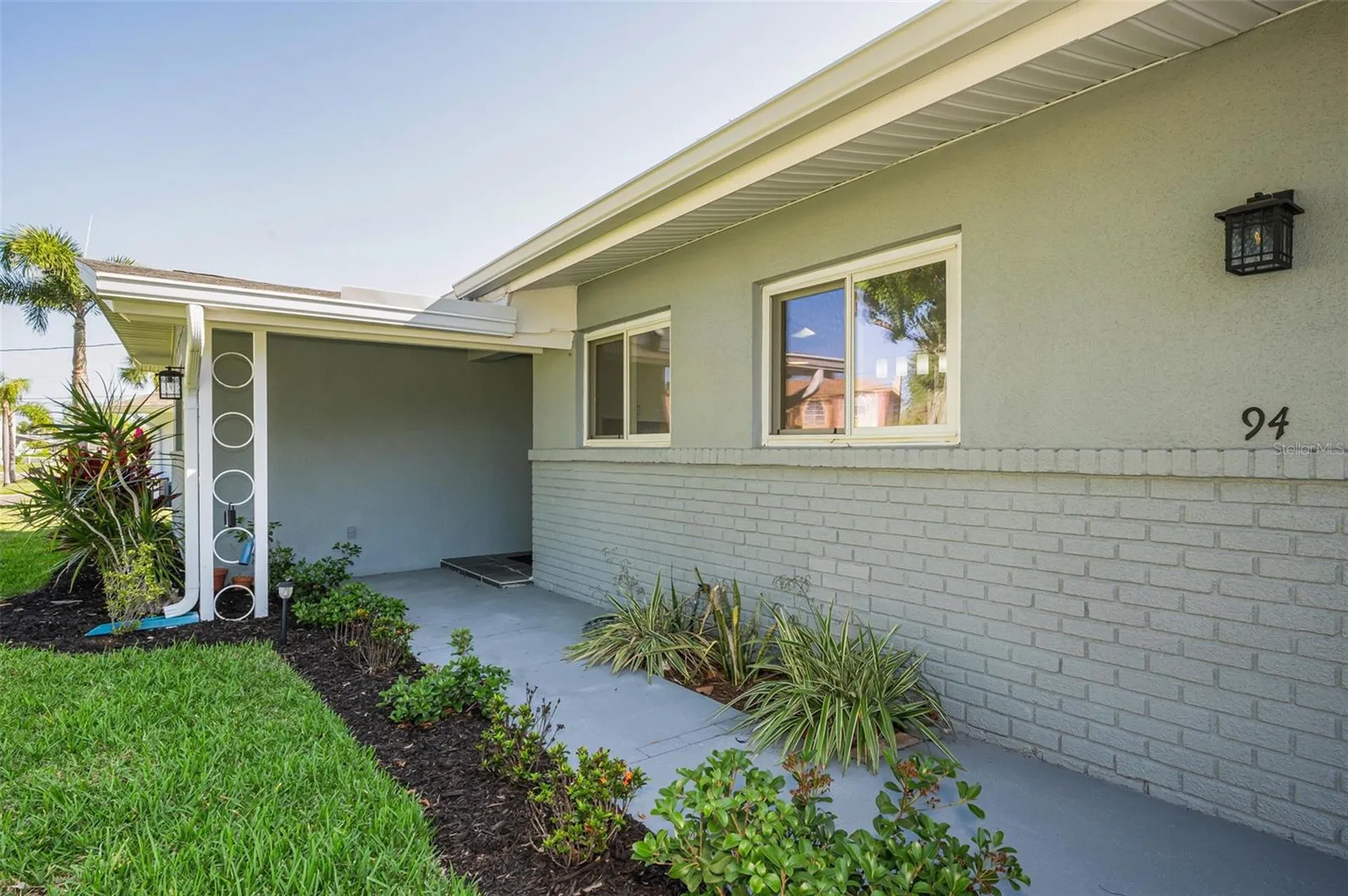 94 Nicholas Drive Dunedin FL 34698