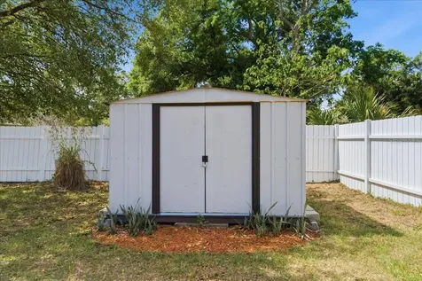4007 E Miller Avenue Tampa FL 33617