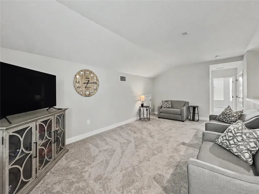 2216 Limestone Trail Kissimmee FL 34747