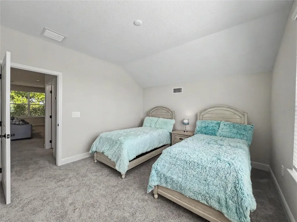 2216 Limestone Trail Kissimmee FL 34747