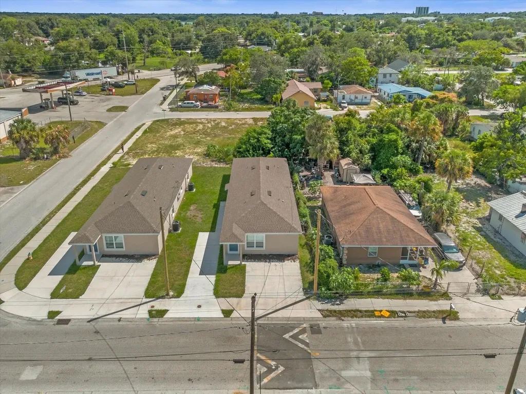 324 Avenue Y NE Winter Haven FL 33881