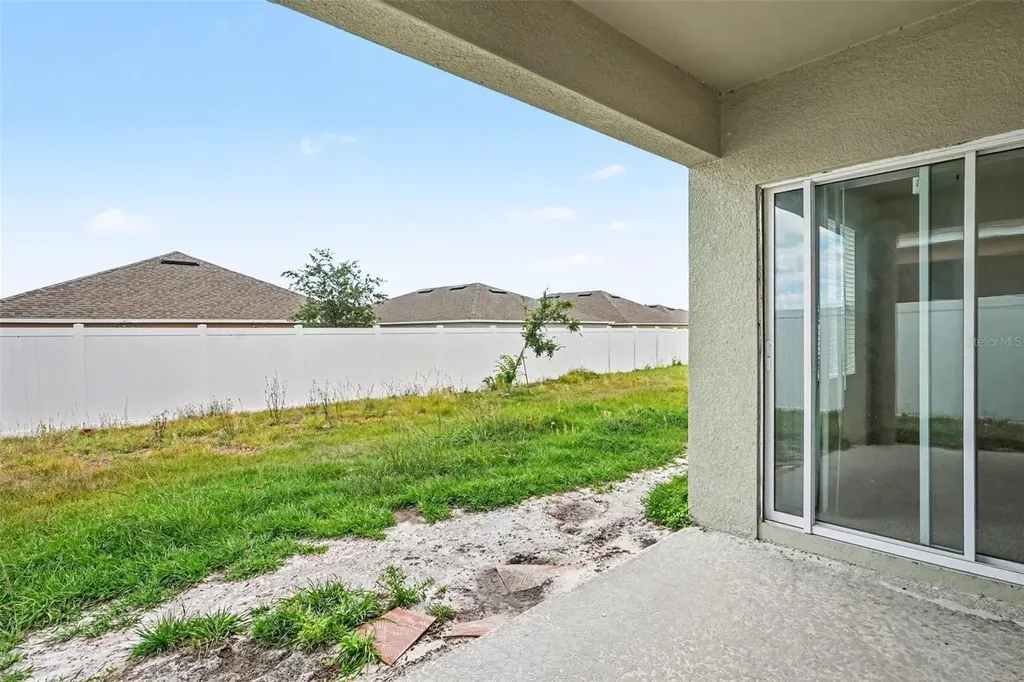 693 Squires Grove Drive Winter Haven FL 33880