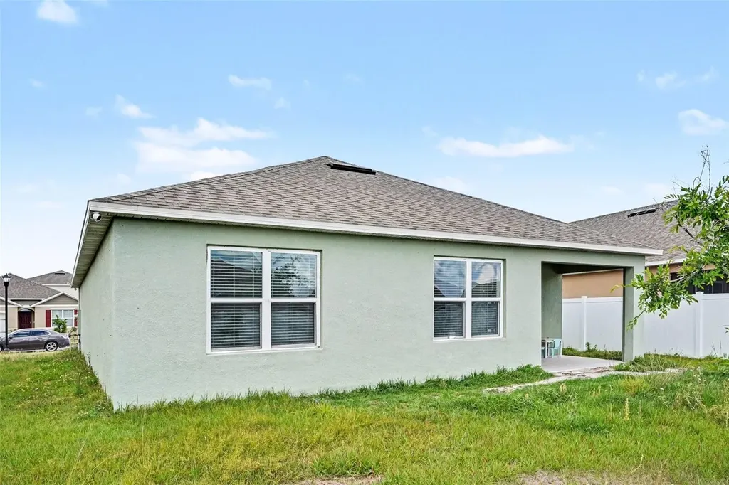 693 Squires Grove Drive Winter Haven FL 33880