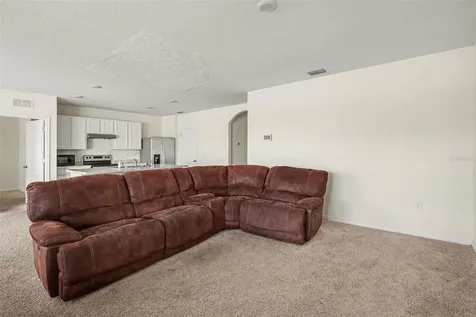 693 Squires Grove Drive Winter Haven FL 33880