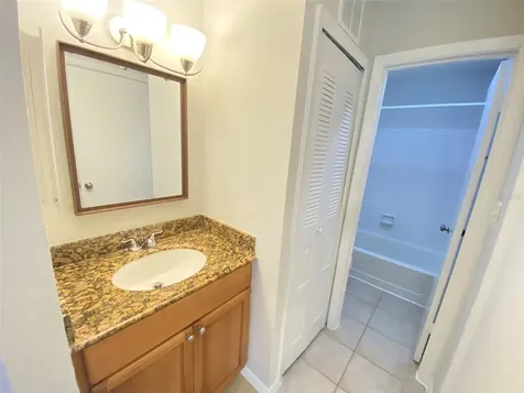 208 Afton Square Altamonte Springs FL 32714