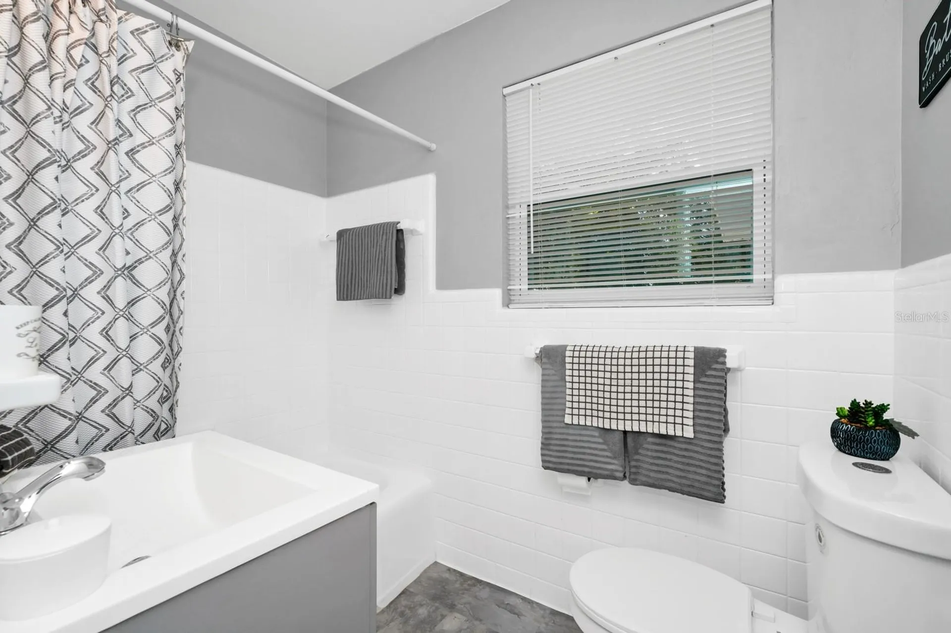 511 S Alder Avenue Orlando FL 32807