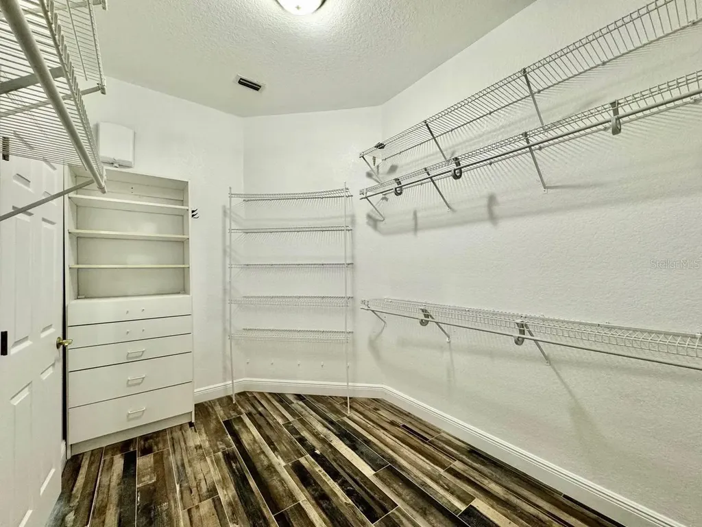 2384 Creek Court Clearwater FL 33764