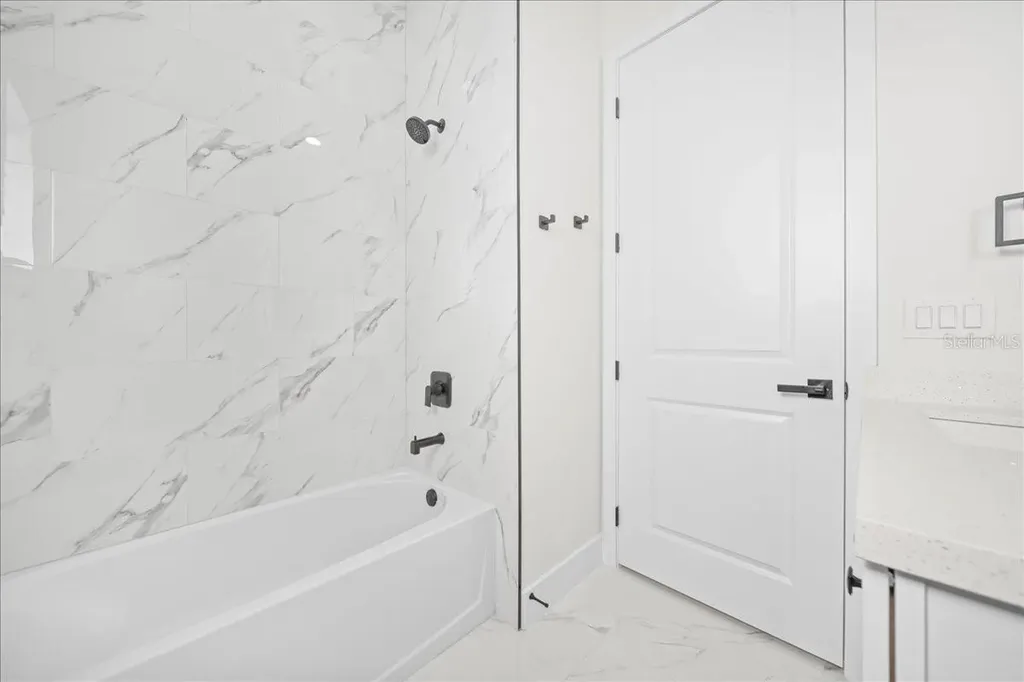 122 NE 11th Terrace Cape Coral FL 33909