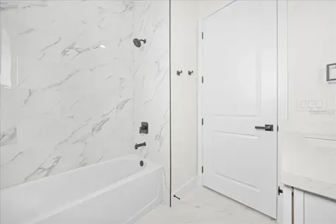 122 NE 11th Terrace Cape Coral FL 33909