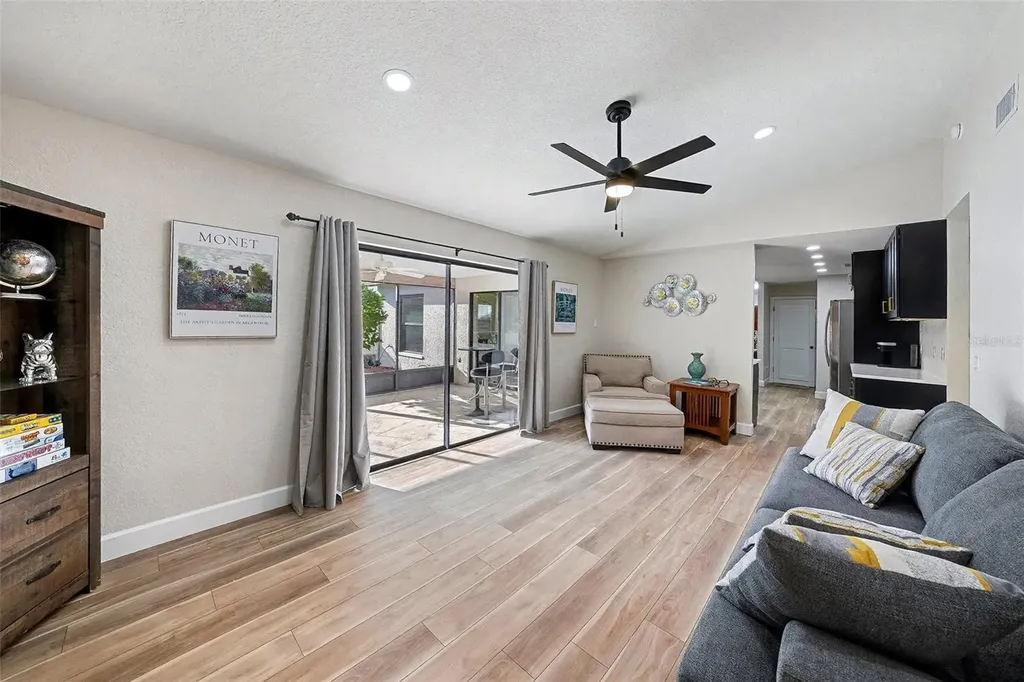 11325 Glenmont Drive Tampa FL 33635